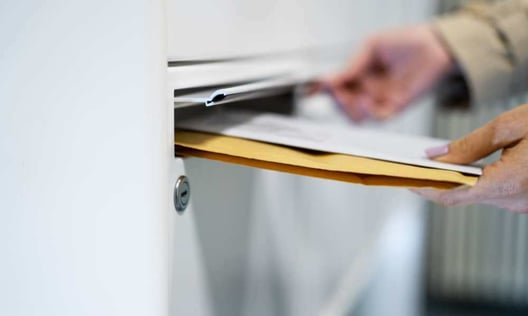 Cosa scrivere su un pacco da spedire